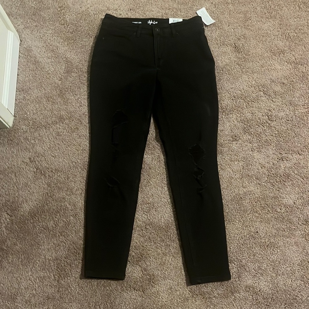 Size 8 skinny style and co Macy’s jeans
